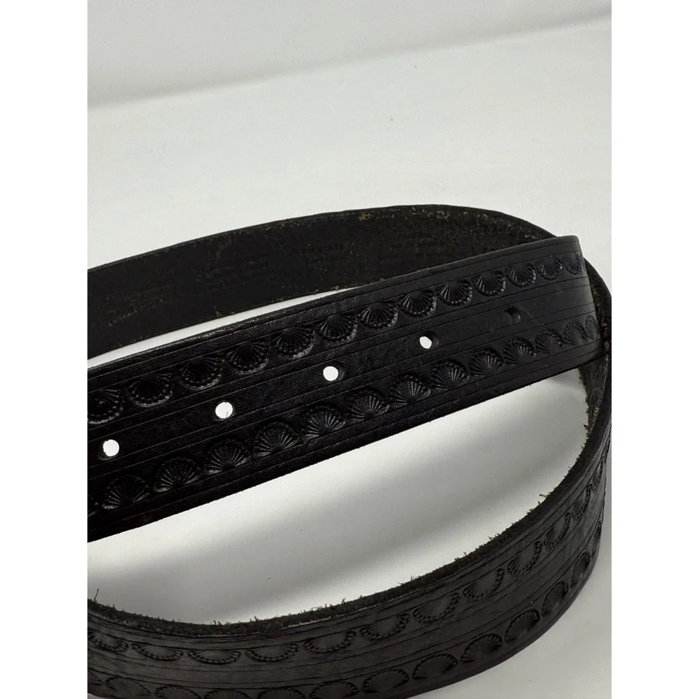 Liz Claiborne Black‎ Genuine Leather Embossed scallop Pattern Belt Silver Buckle